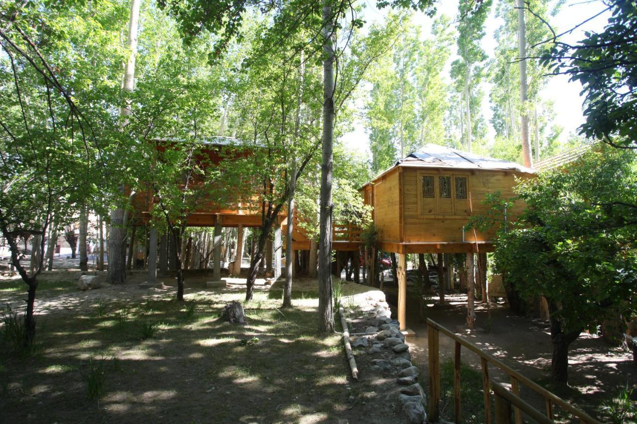 Lha-Ri-Sa Resort Лех Екстер'єр фото