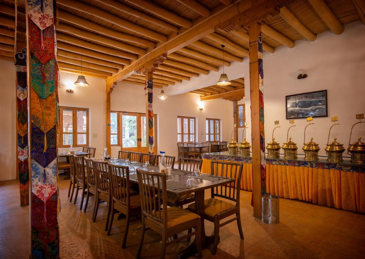 Lha-Ri-Sa Resort Лех Екстер'єр фото